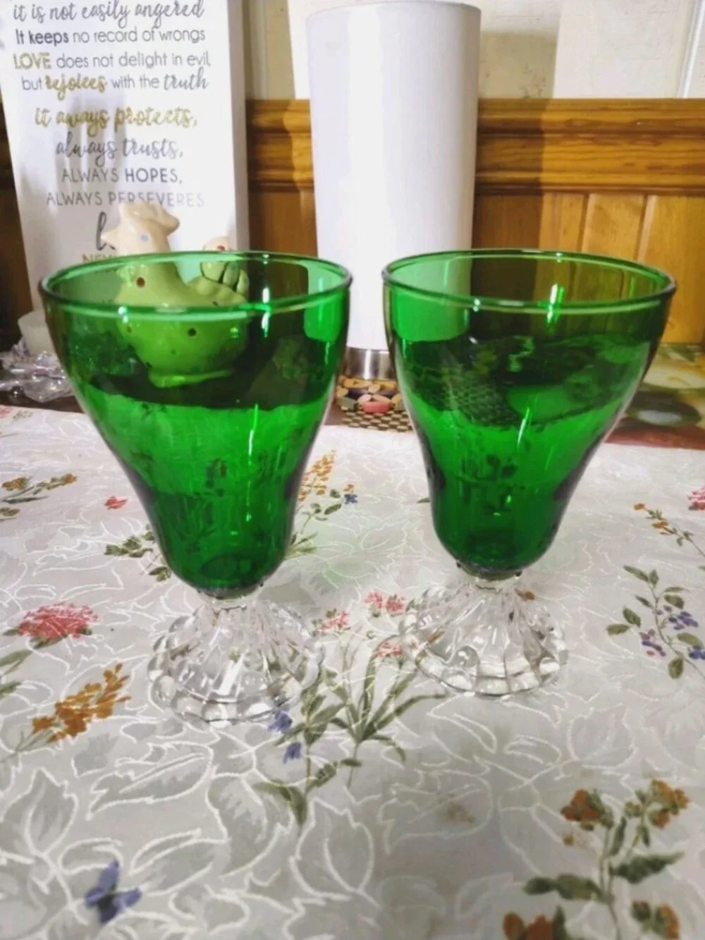 Lot of 2 Vintage Anchor Hocking Wine Goblets 